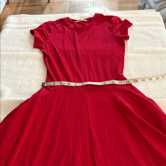 Reformation gorgeous red stretchy dress with great deep pockets - Picture 8 of 10